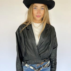 Veste courte en cuir noir vintage des années 80 - Style blazer moto court pour femmes - Vêtements d&#39;extérieur tendance western en cuir souple