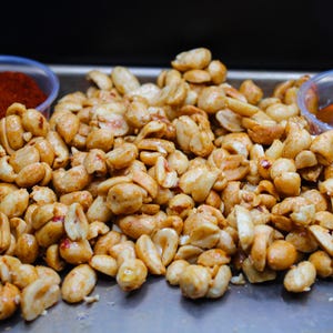 Chipotle Honey Peanuts