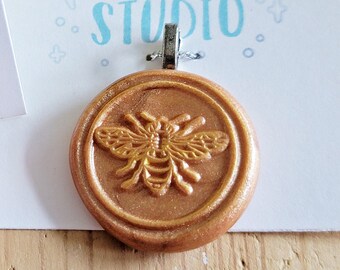 Wax Seal Bee Necklace Pendants