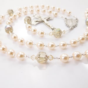First Communion Rosary for a Girl - Personalized Gift - Champagne and Cream - Austrian Pearls