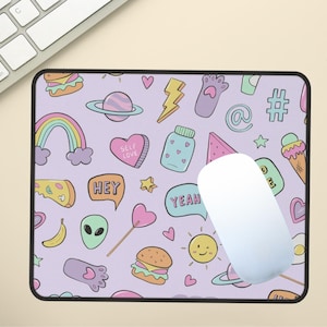 Niedliches Cartoon Maus Pad | Kawaii Alien Rainbow Doodle Schreibtischmatte, Pastell Pop Art Bürodekor, lustiges Geschenk für Kinder FOH für Teenager, Mädchen oder Gamer