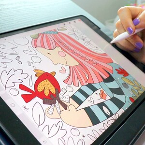 Op de afbeelding: Een digitale illustratie van een meisje met roze haar dat een rode vogel vasthoudt met gele en oranje accenten. De illustratie is op een witte achtergrond met zwarte contouren en bevat harten, bladeren en andere decoratieve elementen.