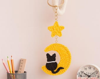 Black Cat Moon Keychain Crochet Pattern PDF – Cute Amigurumi Star and Crescent Moon Keyring – Halloween Cat Yarn DIY Tutorial