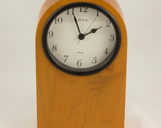 Vintage Ziro Mantle Clock, Quartz Movement Made in England, Contemporary Wood Red Maple Housing