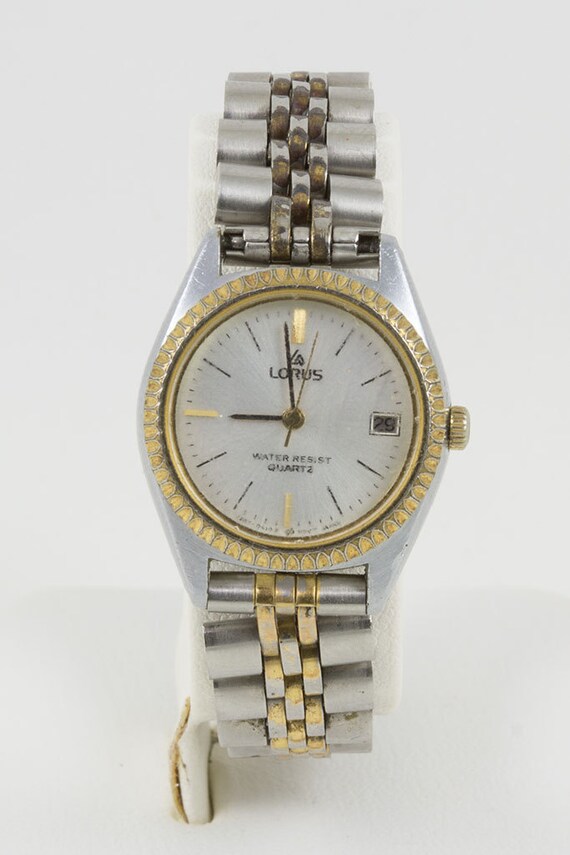 lorus water resistant quartz