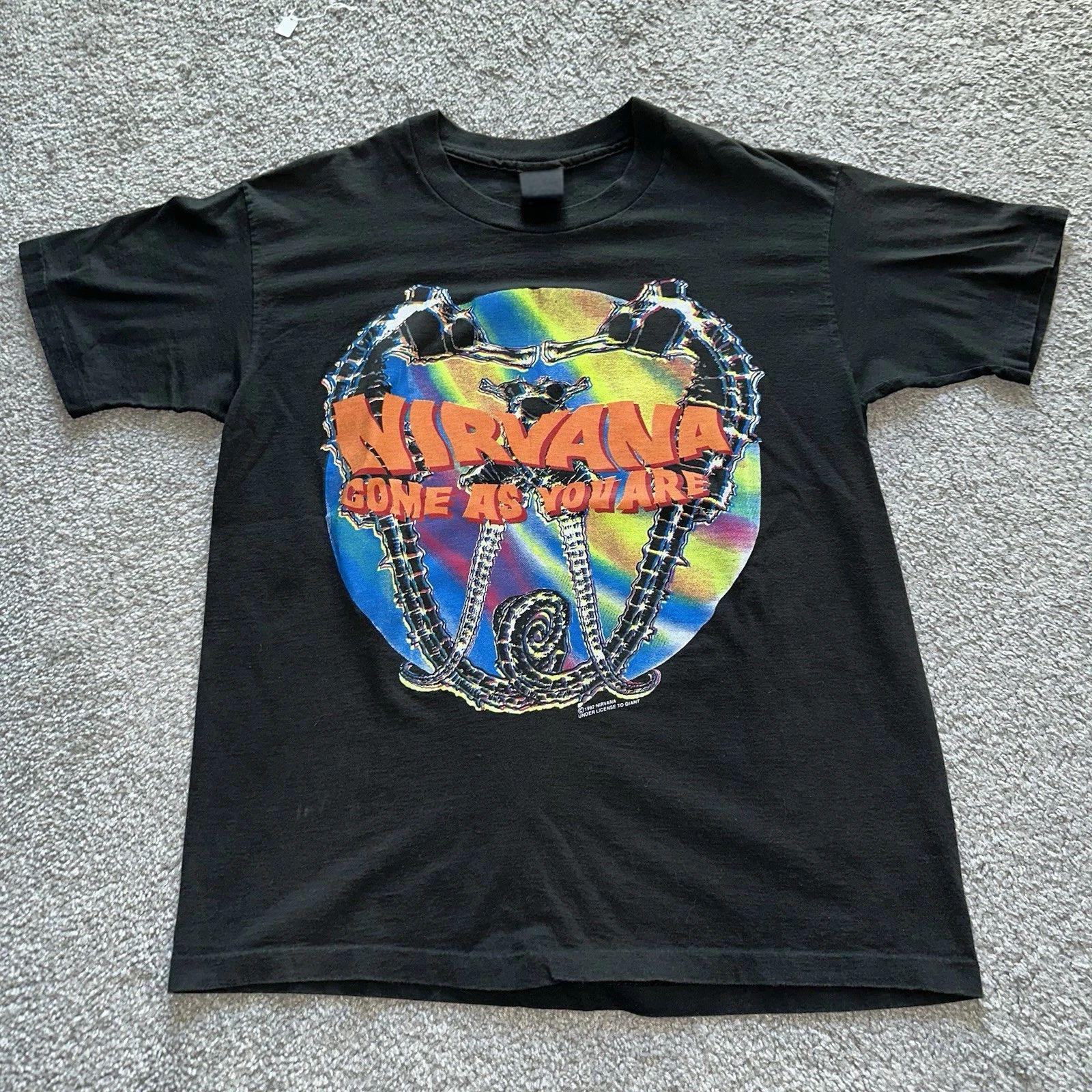 Vintage Graphic Nirvana ''come as You Are'' T-shirt Unisex Size S