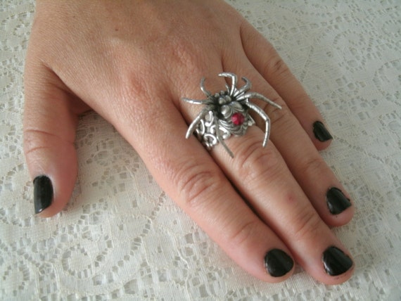 Black widow jewelry deals