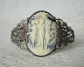 トリプル女神カフブレスレット ウィッカンのジュエリー 異教のジュエリー 女神のジュエリー 魔女の魔法 ウィッカ 魔術 ウィッカのブレスレット 異教のブレスレット