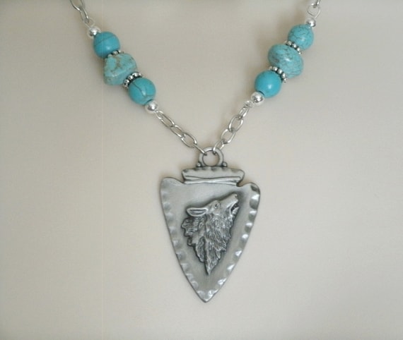 Turquoise Wolf Necklace southwestern jewelry southwest jewelry turquoise jewelry country western arrowhead native american style bohemian