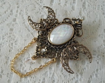 Crescent Moon Brooch gold cloak pin renaissance brooch medieval brooch tudor renaissance jewelry medieval jewelry gift for her wedding