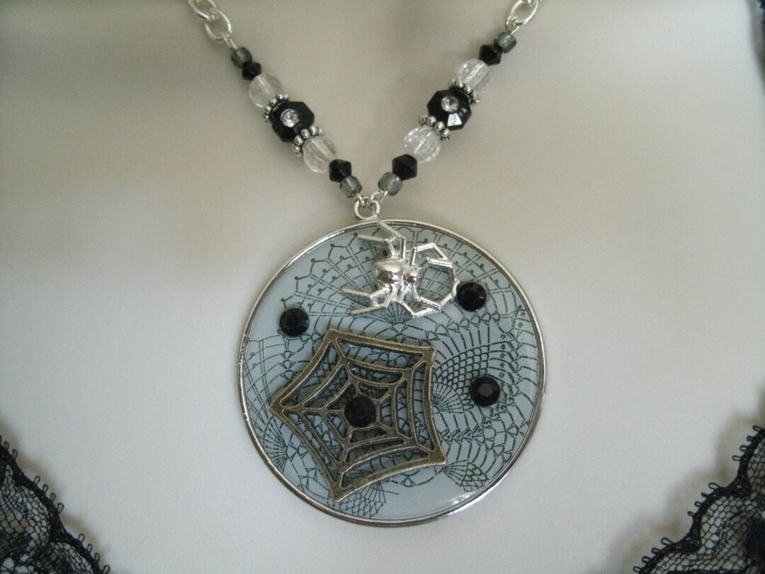 Spider Necklace Gothic Jewelry Goth Jewelry Halloween Jewelry Etsy