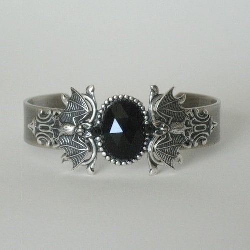 Bracelet manchette chauve-souris bijoux gothiques bijoux wicca bijoux païens sorcière sorcellerie bracelet gothique vampire bracelet païen bracelet halloween