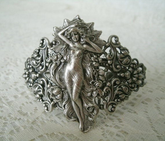 Etsy wiccan jewelry best sale