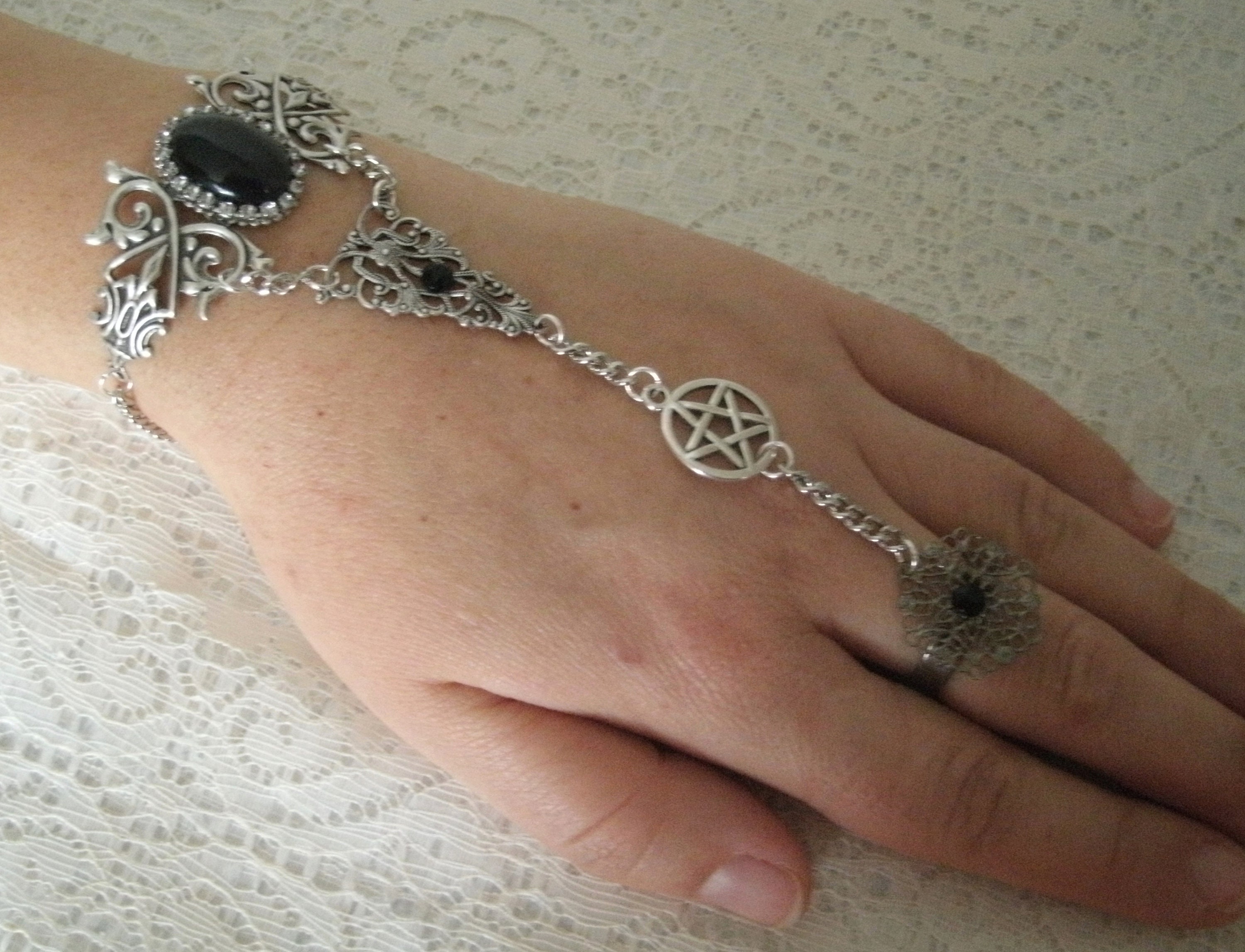 Moonstone Pentacle Slave Bracelet wiccan jewelry pagan jewelry witch jewelry wicca witchcraft pentagram bracelet pagan bracelet hand chain Sieraden Armbanden Schakelarmbanden 