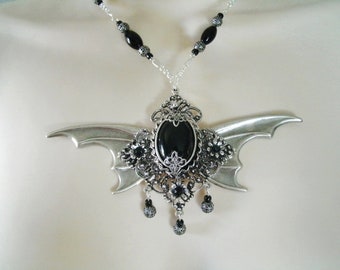 Gothic Wing Necklace gothic jewelry victorian jewelry fantasy jewelry vampire goth medieval renaissance art deco gothic necklace halloween