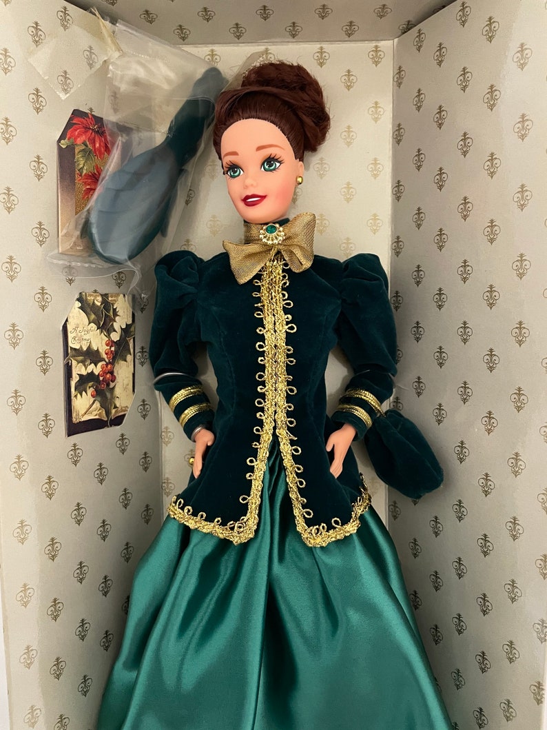 Barbie Yuletide Romance Special Edition Doll - Hallmark Victorian Era Collector's Edition, 12 Inch, Out Of Production - View #11