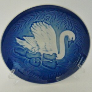 Copenhagen Bing & Grondahl Denmark Mors Dag Mothers Day Plate Swan and Babies 1976