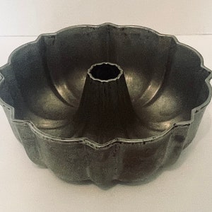 Northland Aluminum Products Fluted Bundt Pan Baking Cake Mold Dessert USA