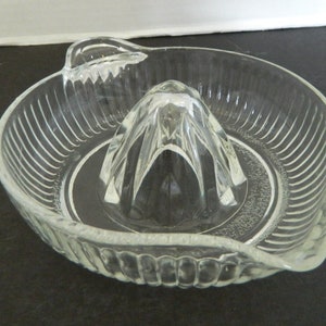 Clear Glass Ribbed Hand Juicer Reamer Tab Handle Citrus Spout Vintage Textured