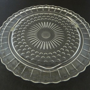Federal Winchester Bubble & Sunflower Chop Plate Platter Footed Cake Plate Clear