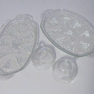 Anchor Hocking Harvest Grape Pattern Snack Patio Sets Crystal Grape Clusters and Leaves 2 sets