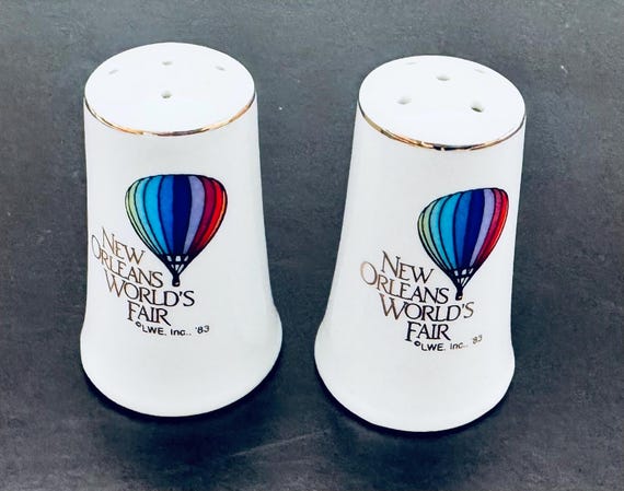 1983 New Orleans Worlds Fair Hot Air Balloon Salt & Pepper Shakers