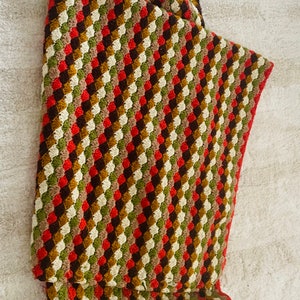 Handmade Crocheted Vintage Shell Stitch Afghan Throw 61”x 45” Earth Tone Colors