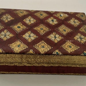 Painted Lacquered Paper Mache Trinket Box Gold Squared Flowers on Red 6 by 4&quot;