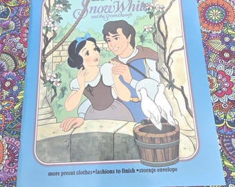 Vintage Pretend Play Paper Doll Book NOS Unused Complete Golden Books Snow White