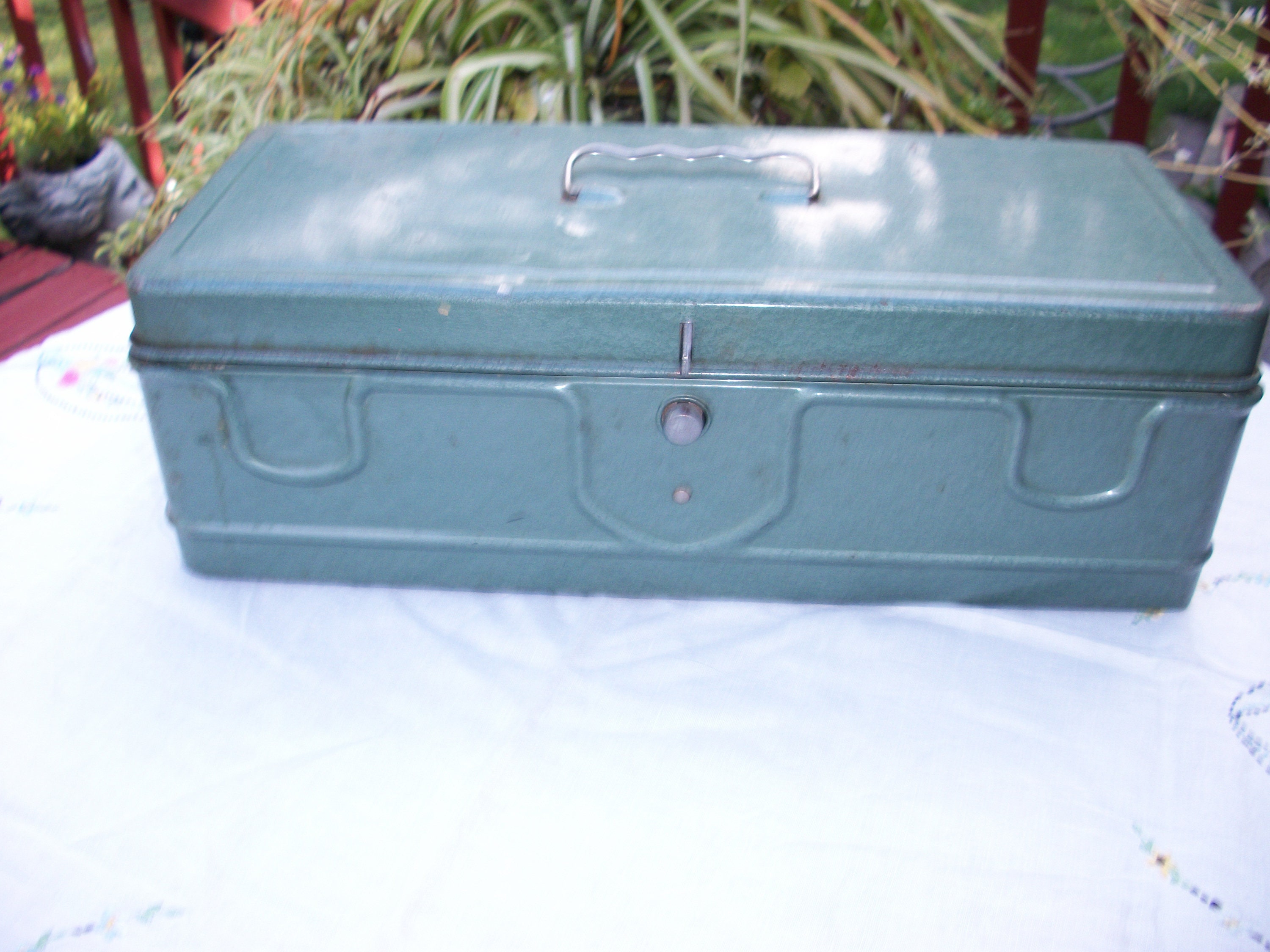 Vintage Very Cool Retro Green Fishing Tackle Tool Cash Utility Box