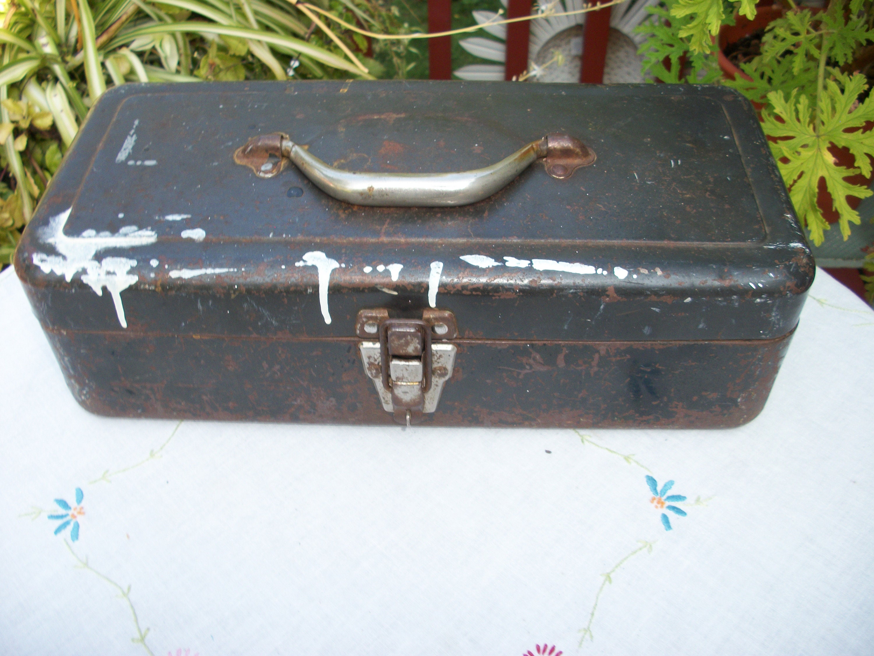 Vintage Awesome Mid Century Metal Tackle Box With Heavy Duty