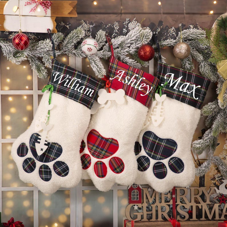 personalized-paw-christmas-stocking-pet-stockings-christmas-candy
