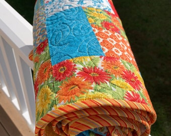 Fresh Flowers Quilt, 47x59 inches, machine wash and dry, baby, picnic, throw