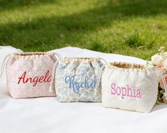 Personalized Floral Makeup Bag Embroidered Makeup Bag with Name Custom Cosmetic Bag Travel Toiletry Bag Monogramed Bag Bridesmaid Gifts