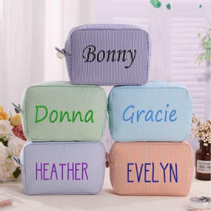 Bridesmaid Makeup Bag, Personalized Seersucker Makeup Bag, Custom Embroidered Toiletry Bag, Cosmetic Bag,Bridesmaid Gifts,Bridal Party Gifts