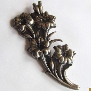 Gardner Silver Co Vintage Mid Century Sterling Flower Brooch