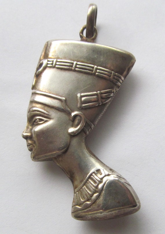 Vintage Egypt Silver Queen Nefertiti Pendant Egyp… - image 2