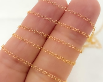 Cadena de eslabones finos chapada en oro de 14 quilates. 1018GF