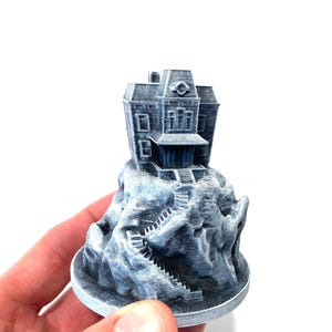 THE BATES HOUSE from Psycho , hand-painted 3D printed diorama!