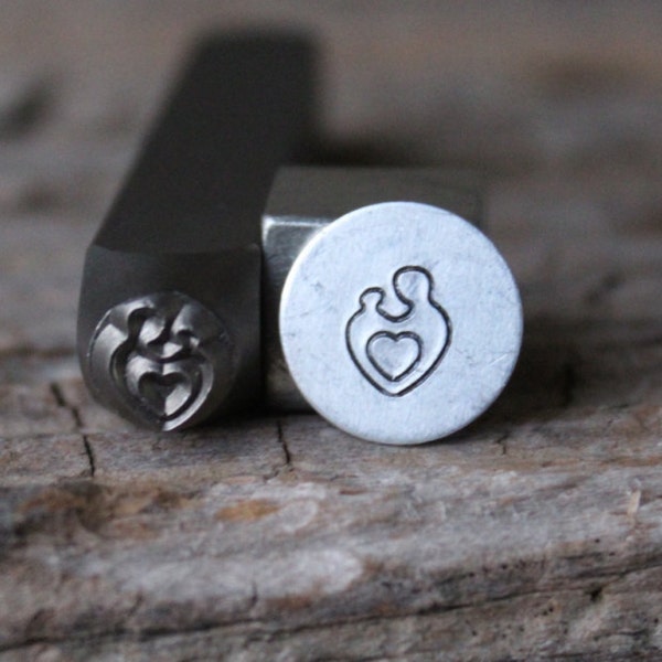 Sello metálico "Madre e hijo" (7 mm) - Sello de acero - Nuevo diseño de sellos metálicos - Metal Supply Chick - DCH62