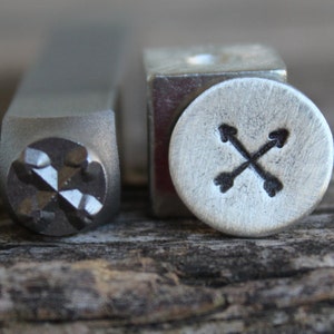 Crossed Arrows Metal Stamp-5mm Size-Steel Stamp-New Metal Design Stamps-by Metal Supply Chick