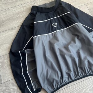 Vintage Y2K Nike Center Swoosh Helnylon Sweatshirt 90-tal bild 2