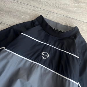 Vintage Y2K Nike Center Swoosh Helnylon Sweatshirt 90-tal bild 4