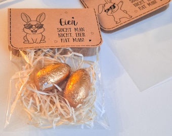 Lustige Ostergeschenktüte – Keine Eiersuche nötig, du hast Eier! Handgemachte Tüte mit Schokohase & Eiern, Oster Geschenkidee