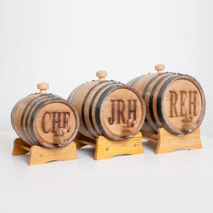 Custom Whiskey Barrels, Groomsmen Gift, Personalized Mini Bourbon Barrel, Engraved Groomsman Barrels, Wood Decanter, Wedding Party Gifts