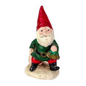 Vintage Lefton Ceramic Gnome Figurine Red Hat Green Tunic 2583 Sri Lanka 5.25in