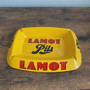 Vintage Lamont Pils Melamine advertising ashtray pub man cave bar