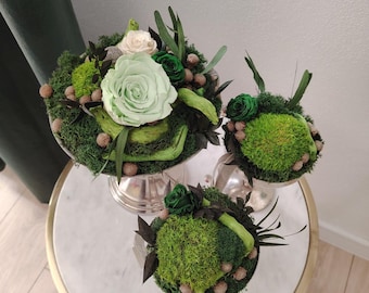Serenità Verde – Composizione floreale con muschio stabilizzato e rose conservate