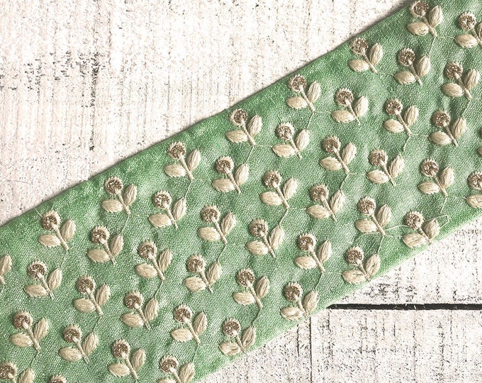 embroidery ribbon indian trims home decor laces Lace588 craft laces sari borders small off white and silver motifs green fabric lace