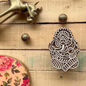 timbre en bois fait à la main, bloc de ganesha, pochoir en tissu, réservation de ferraille, blocs d’impression, blocs de métal, bricolage, blocs indiens - 1 pc - blk195